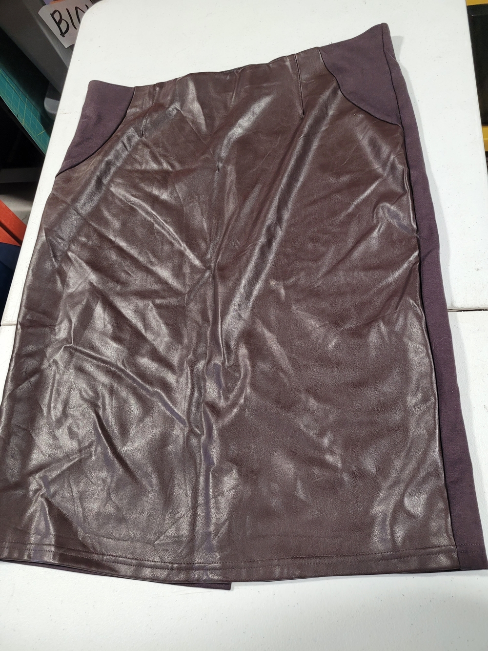 Ellen Tracy Faux Leather Pencil Skirt in Plum